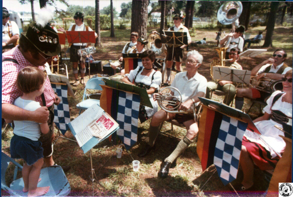 1978 06 10 05 EPA picnic Fairgrounds Youth Center.jpg